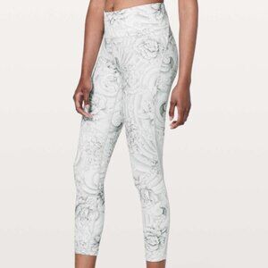 NWOT Evolution & Creation Floral Design Stretch Shaping Yoga Leggings